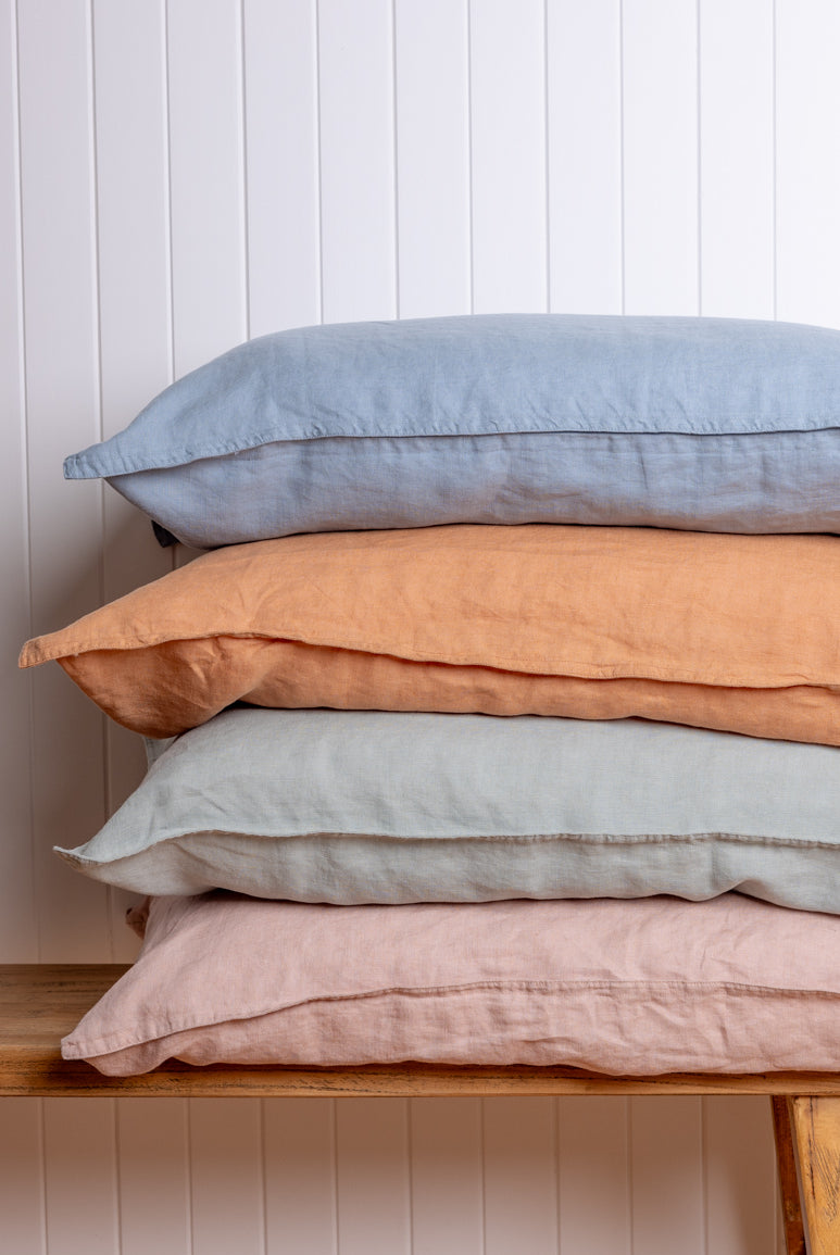 Little Wild Bunk Set Pillow Stack