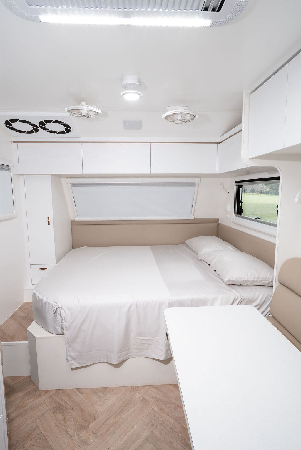 MeanderWild East West Bed Driftwood full van
