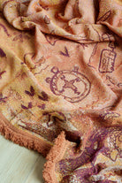 Zoom in on the painted track throw detail